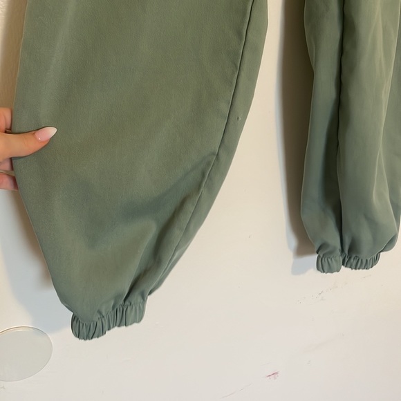 Seafoam Green 2 Piece Short Sleeve Cropped High Rise Jogger Set - Picture 9 of 14